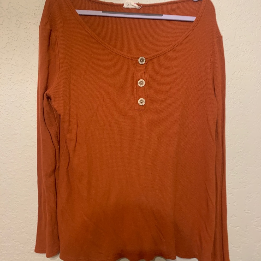 Organize long sleeve top